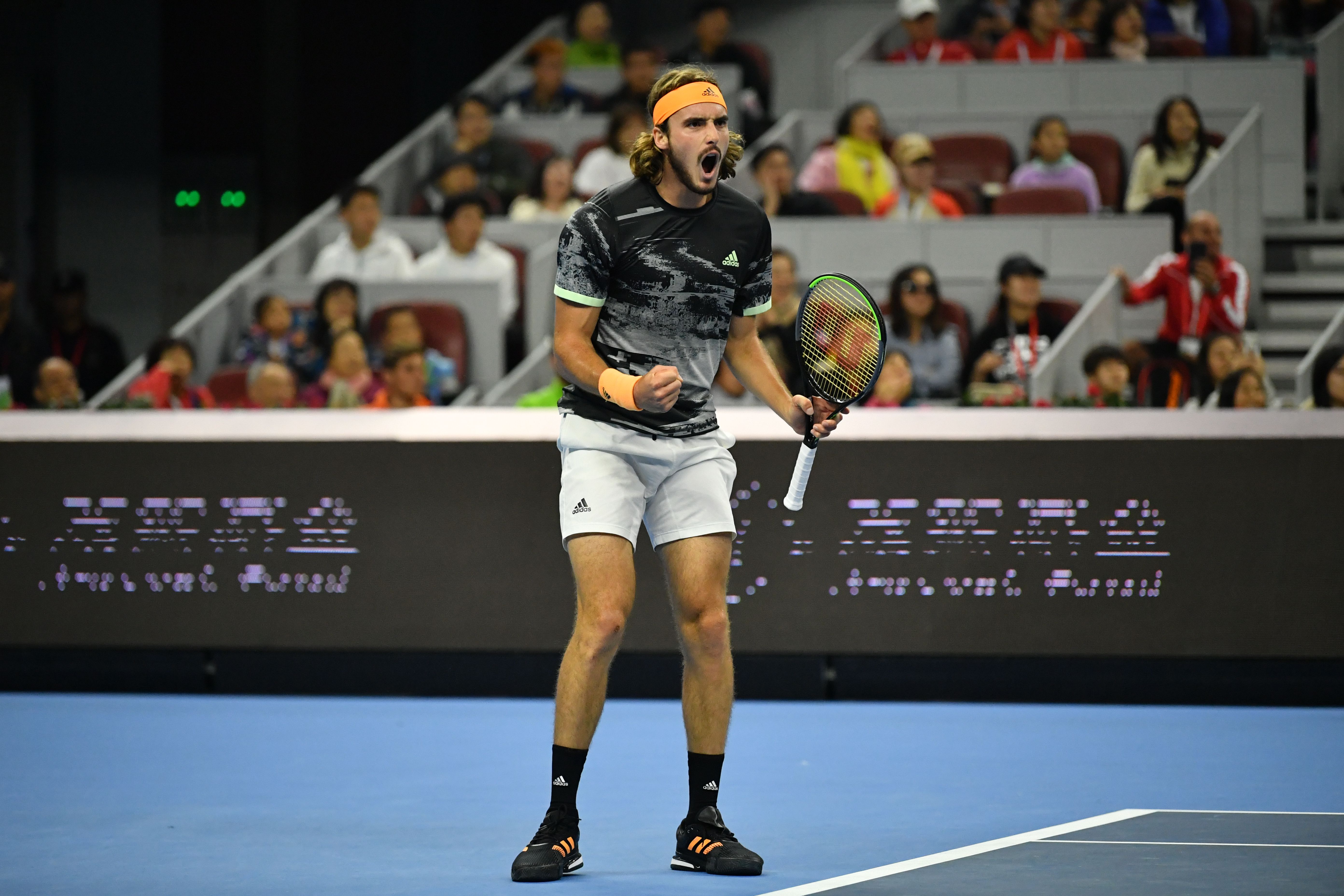 开云体育直播-意大利网球队爆冷世界网球队,西西帕斯统治全场的简单介绍