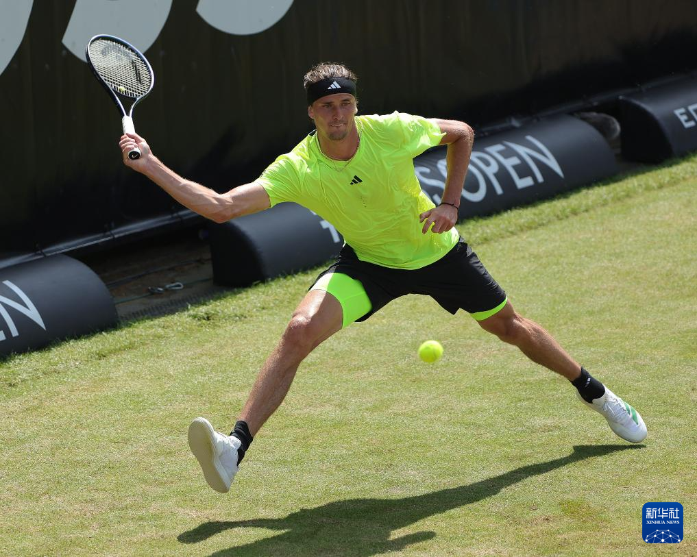 世界网球队血洗意大利网球队,兹维列夫打破历史纪录的简单介绍 世界网球队血洗意大利网球队,兹维列夫打破历史纪录的简单介绍