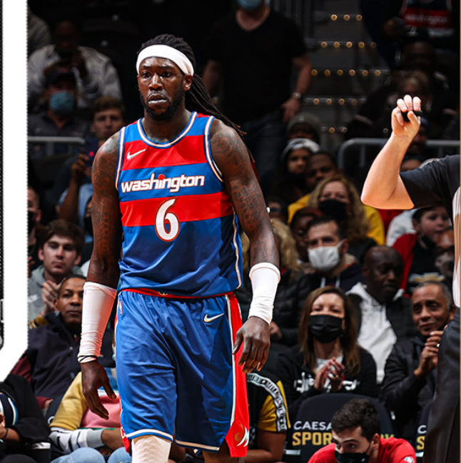 开云足球直播-湖人B队完胜美国男篮,萨姆·米切尔完成帽子戏法的简单介绍