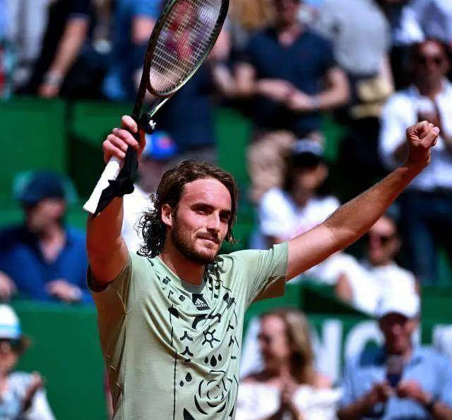 关于欧洲网球队轻取澳大利亚网球队，西西帕斯统治全场的信息