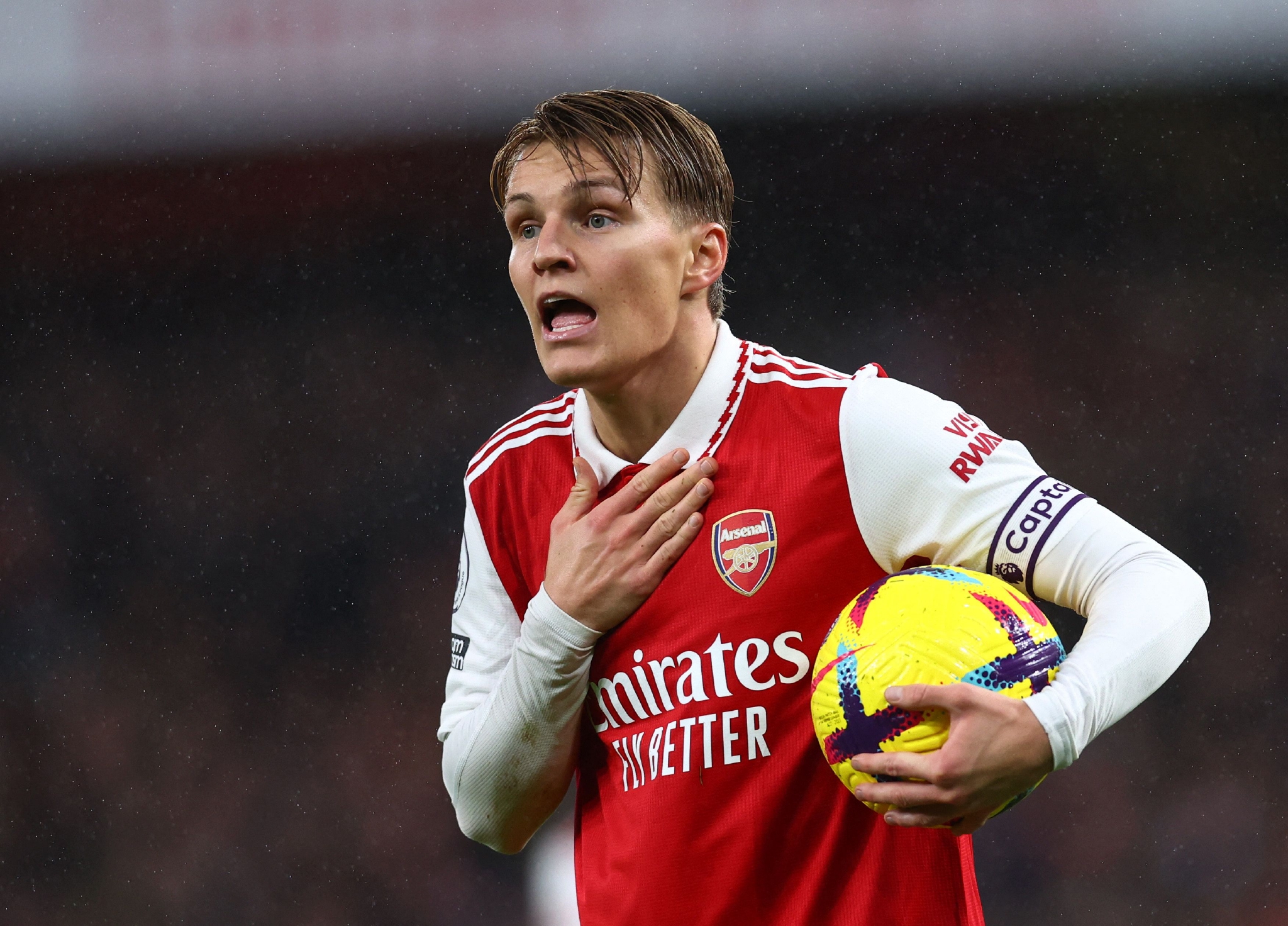 开云体育-关于阿森纳整体表现低迷,主教练面临压力的信息