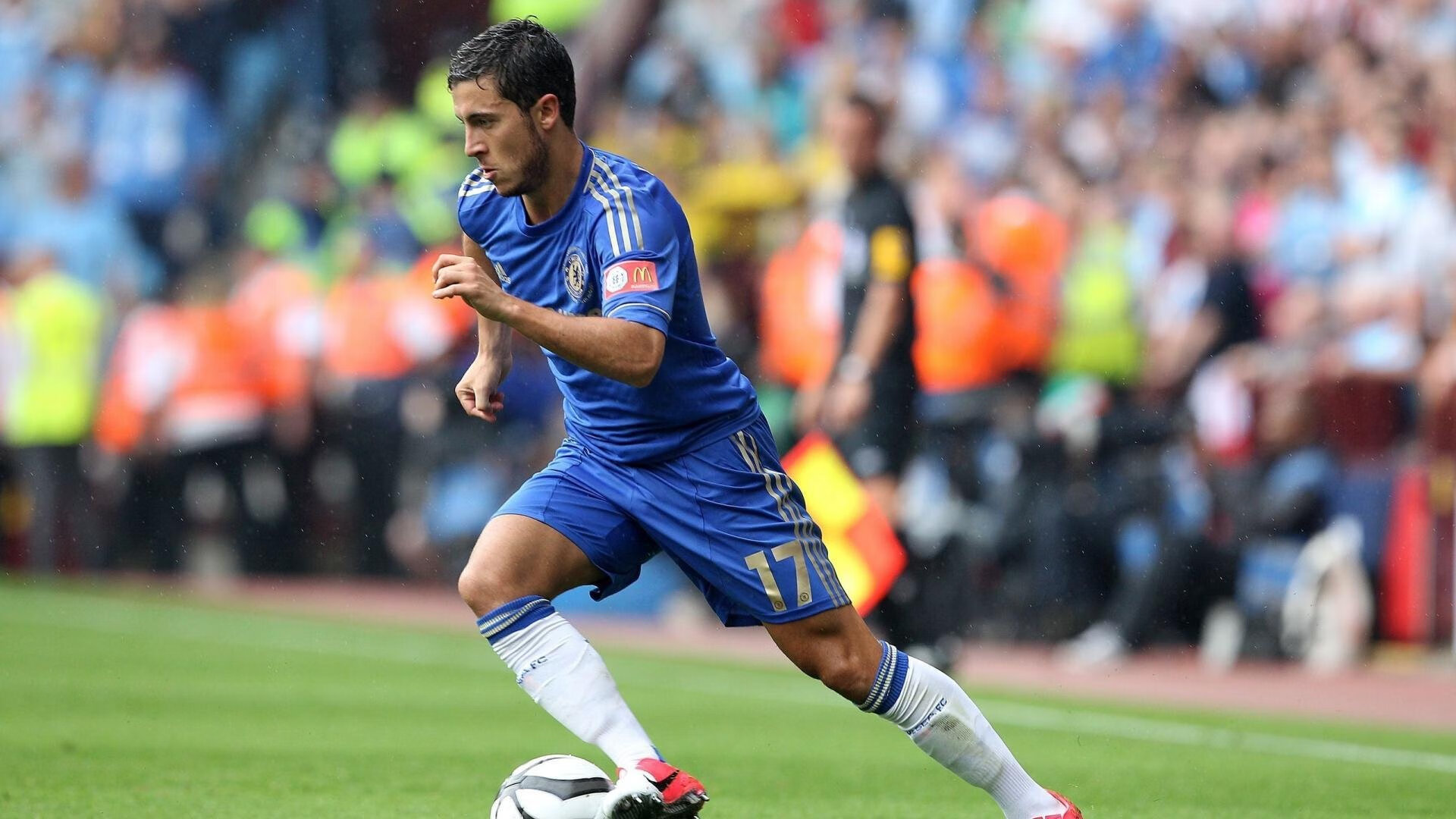 橙色风暴逆转药厂，罗德里破纪录之夜，足球的不可预测与永恒魅力